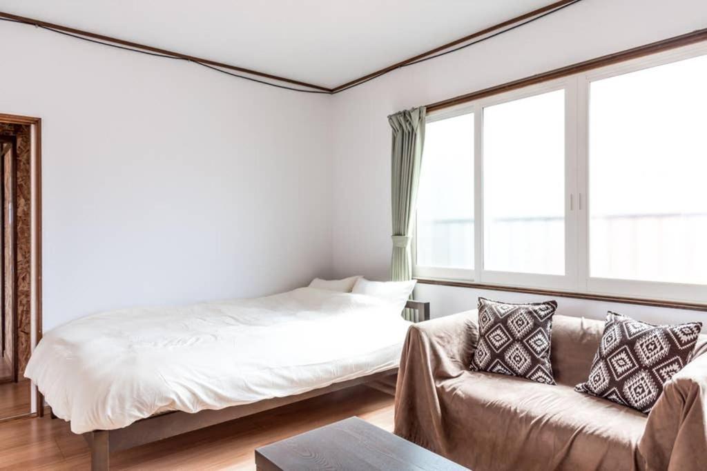 Rustic Modern House In 函館市 エクステリア 写真